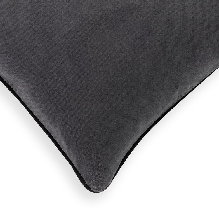 Scopri COPRICUSCINO VELOUR PERLA 45x45. Ideale per la tua casa e living